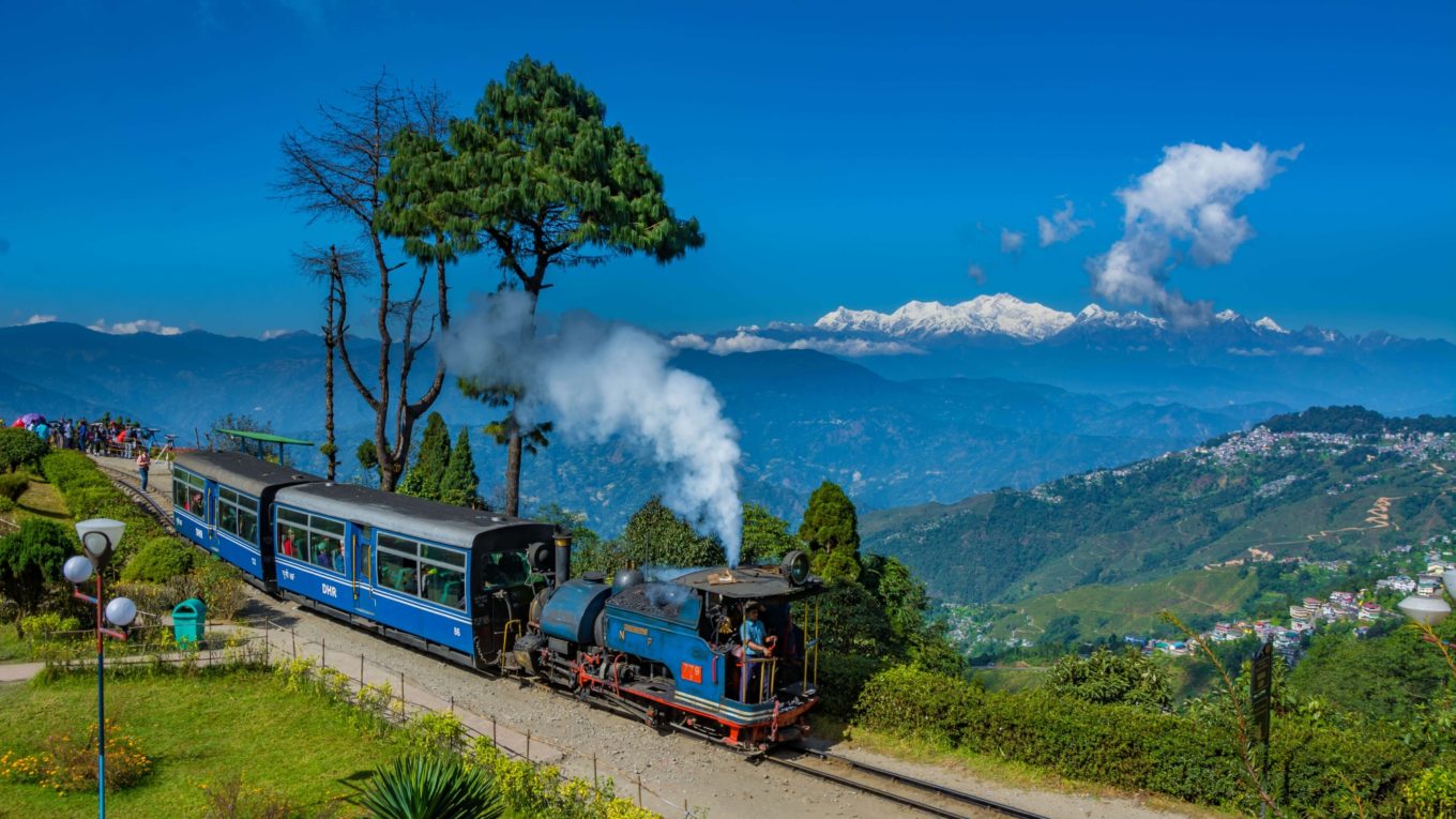  04 nights & 05 Days Darjeeling